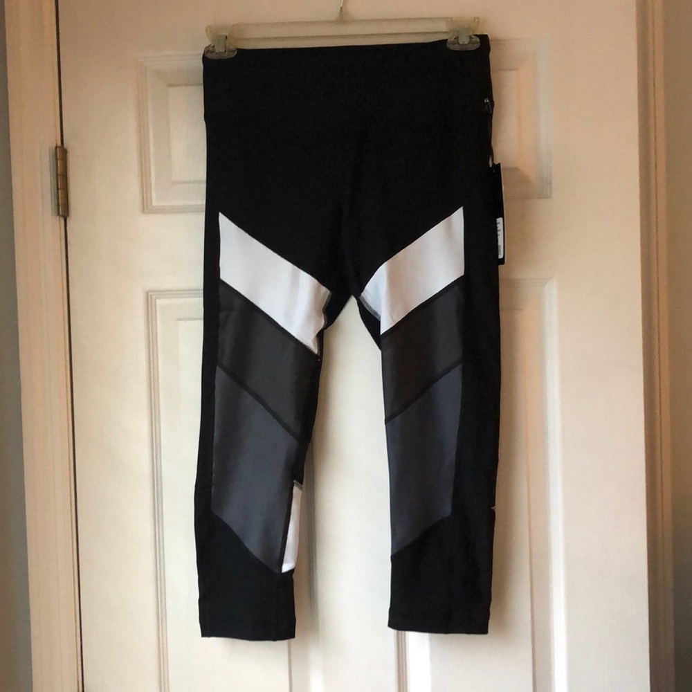 NWT Performance Legging